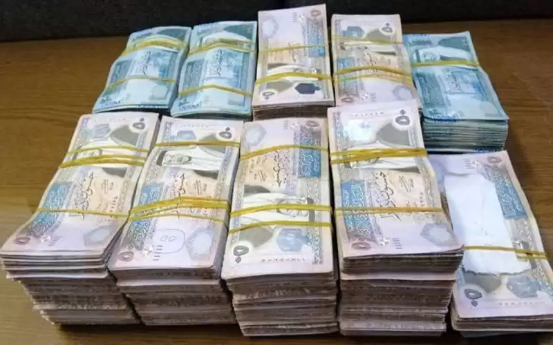 الحكومة اقترضت 400 مليون دينار في