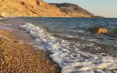 انقاذ شخص من الغرق في البحر