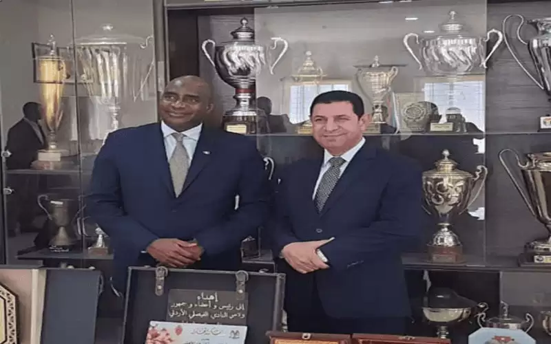 السفير النيجيري يزور الفيصلي