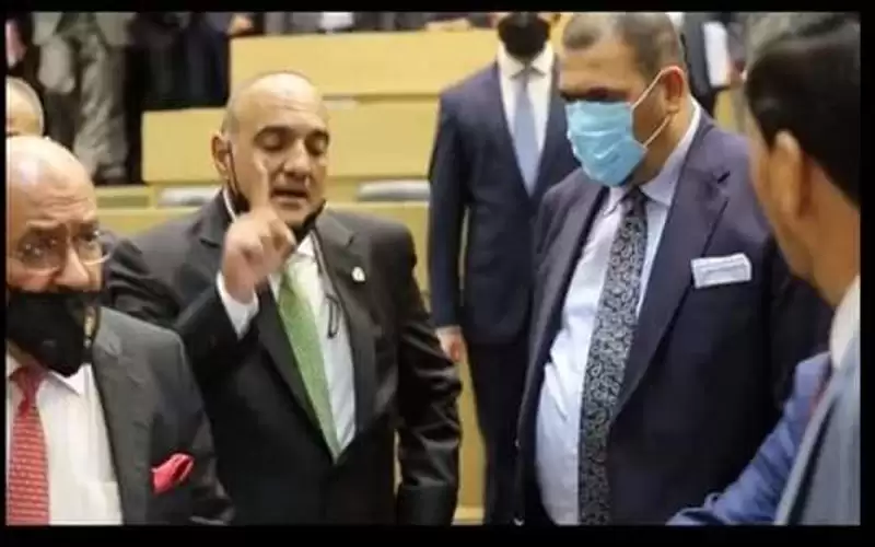 ماذا قال الخصاونة للوزراء قبيل تقديم