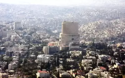 أجواء حارة نسبيا اليوم