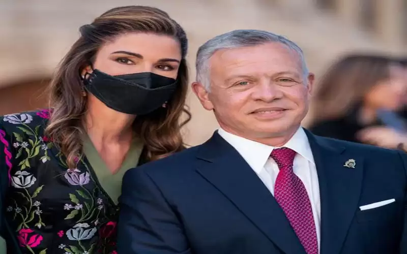 الملك والملكة يهاتفان رئيس الديوان الاسبق