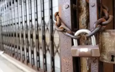 إغلاق مطعم شعبي ومخبز في جبة