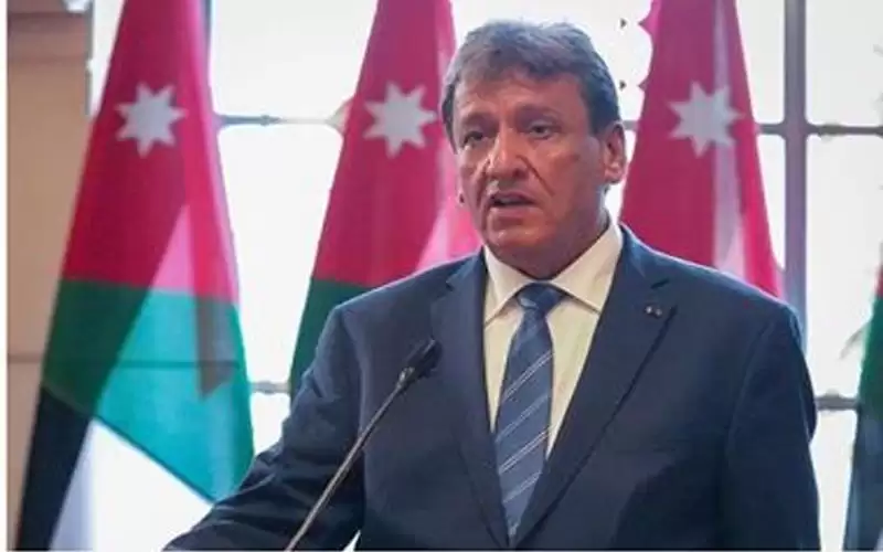 عزايزة: 93% من قطاع النقل يعود