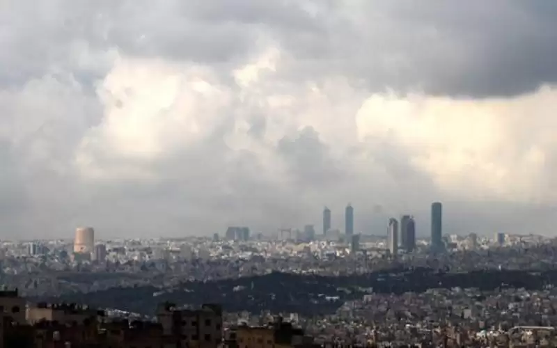 الاثنين .. انخفاض على الحرارة واجزاء