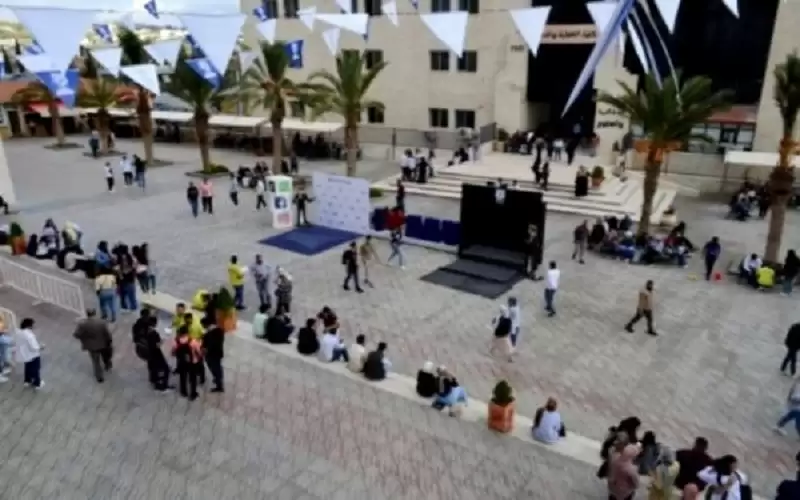 جامعة عمان الأهلية تتزين بعودة طلبتها