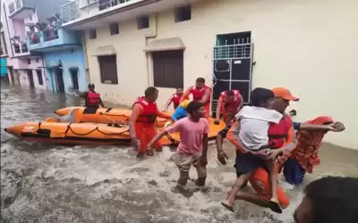41 قتيلا بسبب الأمطار الغزيرة في
