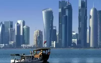 قطر تلزم الوافدين والزائرين بالتأمين الصحي