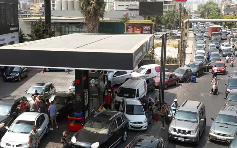 إطلاق نار وتحطيم محطة للمحروقات شمالي