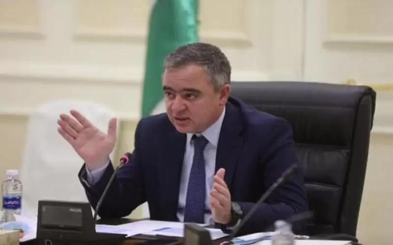 الوزير النابلسي يدعو إلى تبني خطط