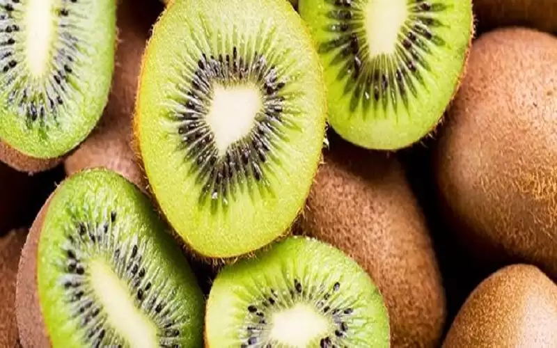 فوائد فاكهة الكيوي الصحية وأهميتها