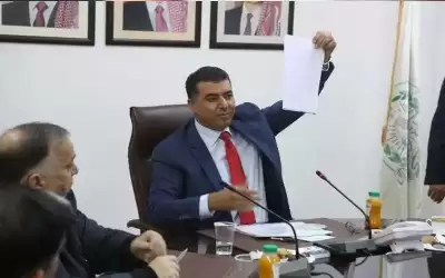 الحنيفات يبرر قرار منع استيراد الزيت