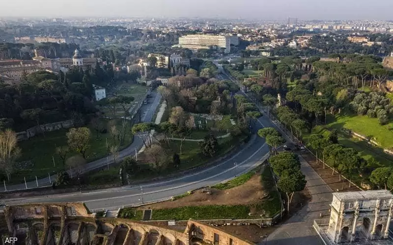 لم يعد يحتمل حياته في المنزل..