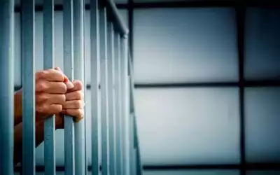 مكافحة الفساد: السجن 22 عاما لرجل