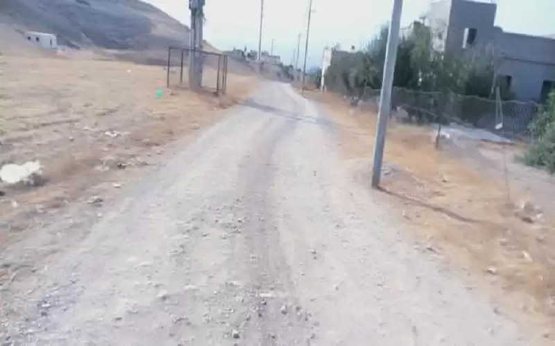 حي الحمرا في الأغوار الشمالية بلا