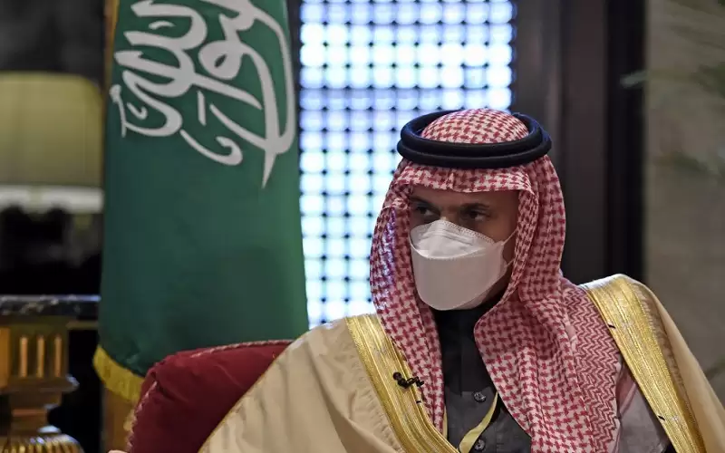 وزير الخارجية السعودي: الأزمة مع لبنان