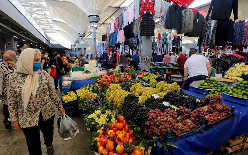 تركيا تعلن تضاعف عدد الأسر الفقيرة