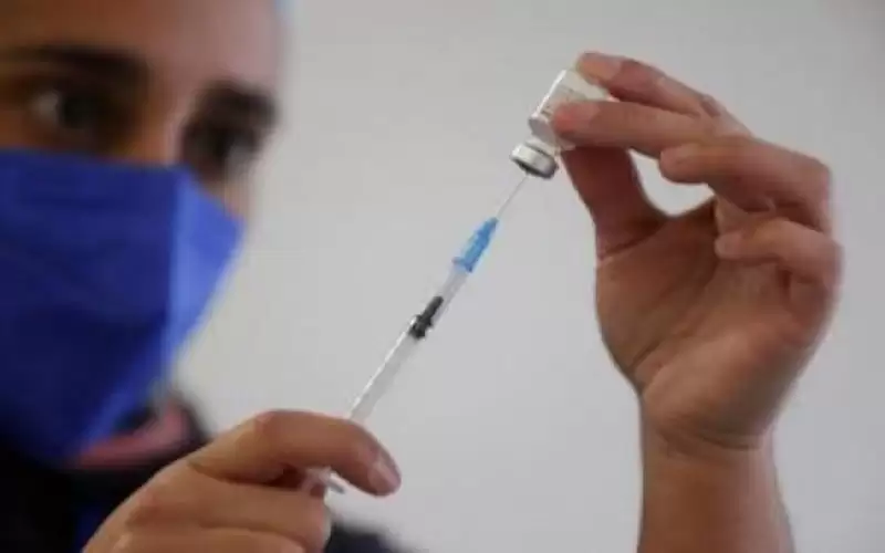 الصحة تعلن مراكز لقاح كورونا الأربعاء