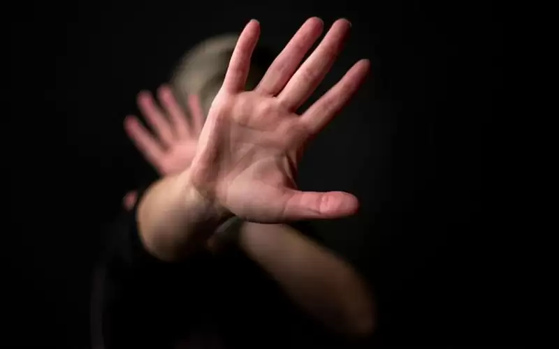 مصر.. إحالة أوراق أب اغتصب ابنته