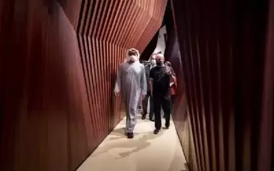 ولي عهد أبوظبي يزور الجناح الأردني