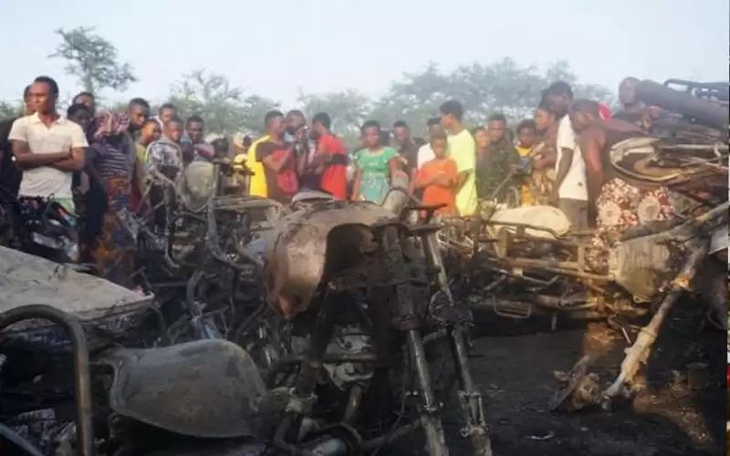 80 قتيلا بانفجار مستودع وقود في