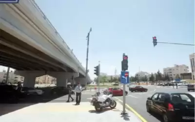 130مخالفة اشارة حمراء و102 هاتف نقال