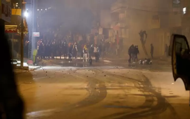 تونس.. وفاة شاب إثر مواجهات مع