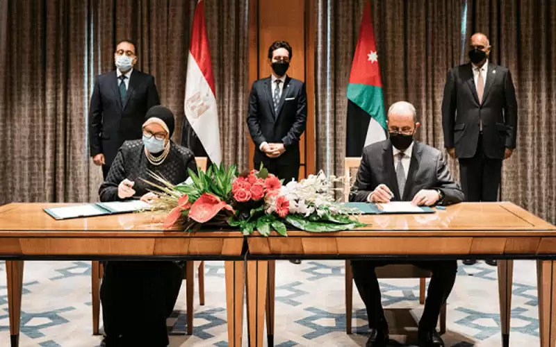 الحسين يشهد توقيع مذكرتي تفاهم بين