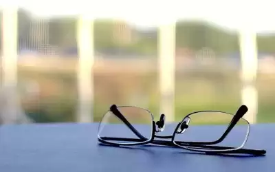 الصحة تخاطب التربية لإحالة عطاء النظارات