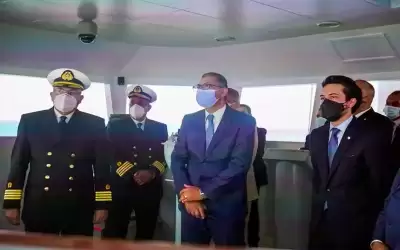 ولي العهد يطلع على خدمات قناة
