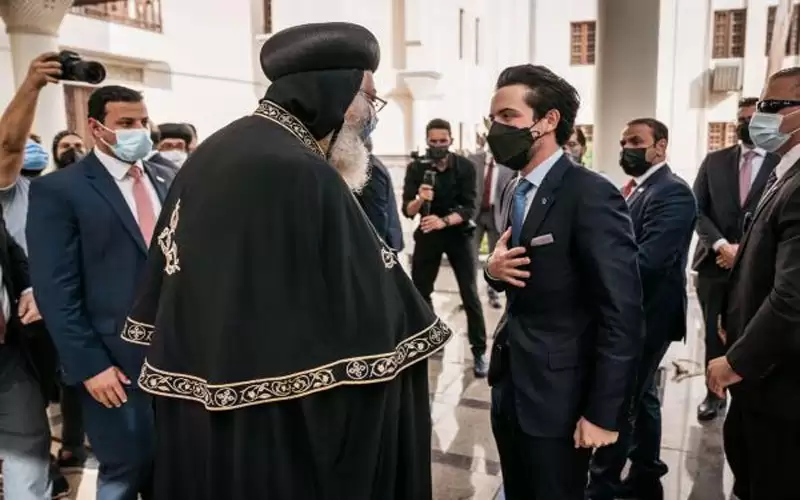 ولي العهد يلتقي البابا تواضروس الثاني