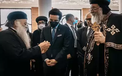 ولي العهد يلتقي بابا الإسكندرية