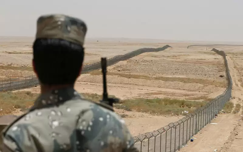 السعودية توقف مصريين إثر مخالفتهم نظام