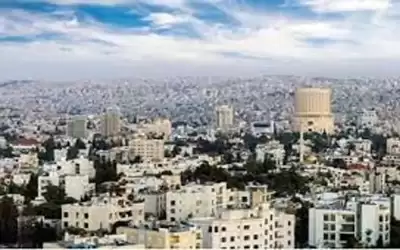طقس مائل للبرودة