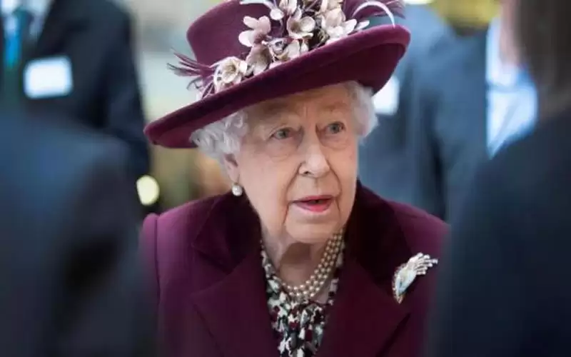 الملكة إليزابيث الثانية تشارك بحفل رسمي