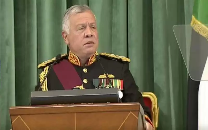 الملك يفتتح الدورة العادية لمجلس الأمة