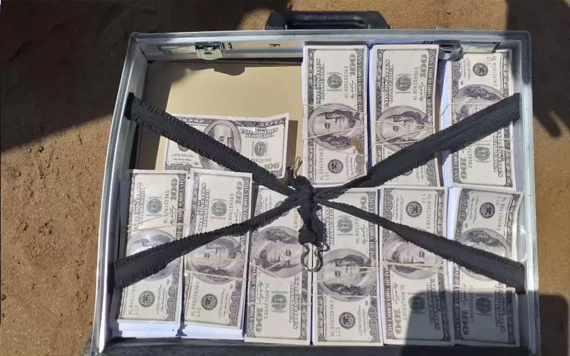 حقائب دولارات إيرانية في جنوب سوريا