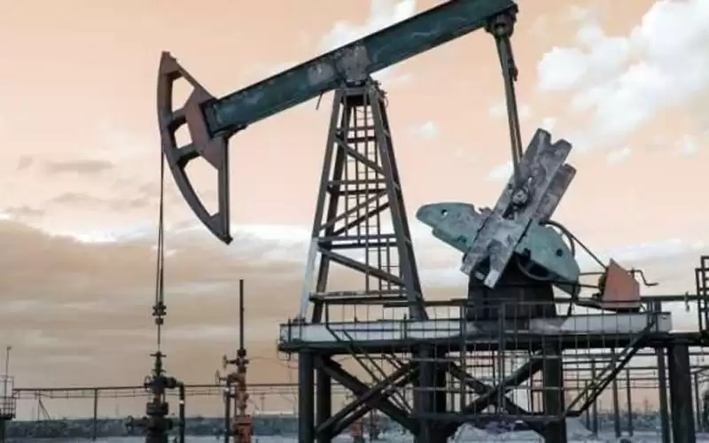 أسعار النفط تهبط عالميا