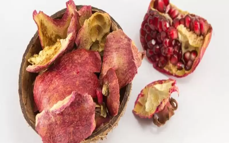 قشر الرمان لتعزيز حيوية الشعر وجماله