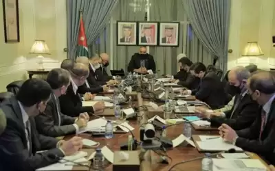 الخصاونة: تشديد الرقابة على أوامر الدفاع
