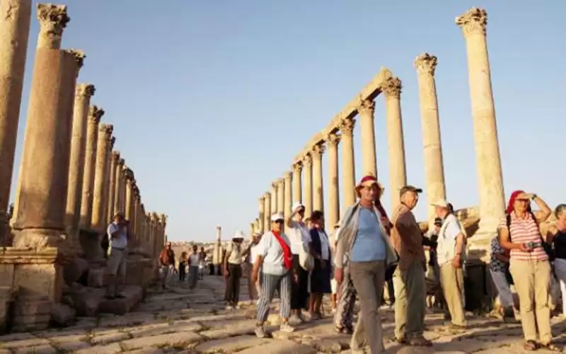 61.2 % إرتفاع الدخل السياحي خلال