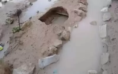 الأمطار تغرق محافظة مصرية وتجرف جثث
