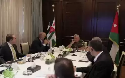 الملك يؤكد أهمية الوصول إلى التأمين
