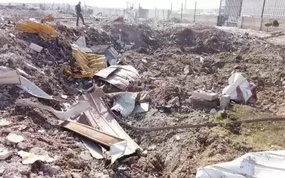 إيران تبدأ محاكمة 10 عسكريين في