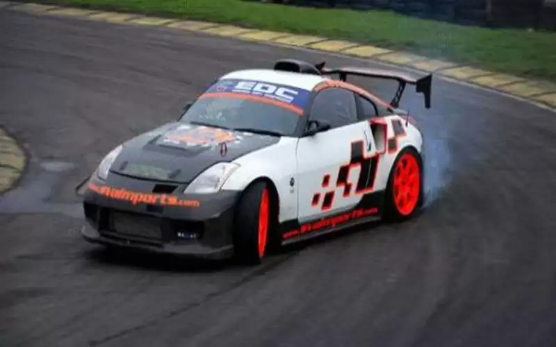 سائقون من الأردن وفلسطين في الجولة