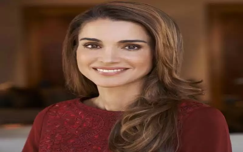 الملكة تلتقي الشيخة فاطمة بنت مبارك