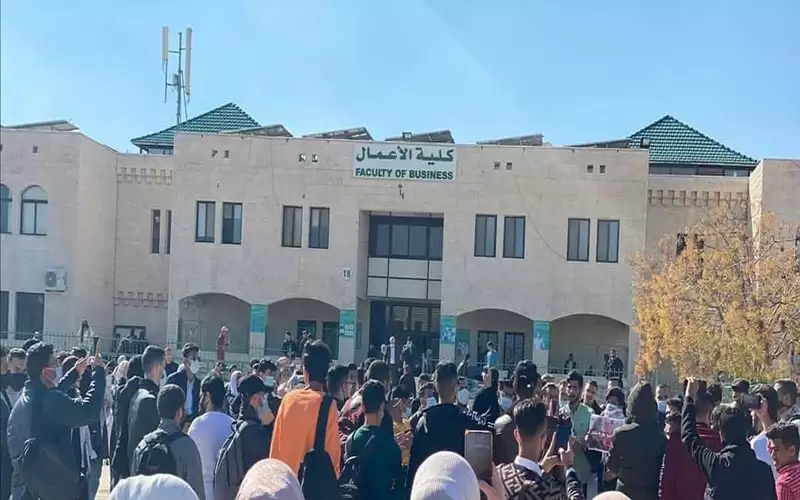 أيرفض عميد شؤون الطلبة في الزيتونة