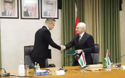 400 منحة سنويا بهنغاريا للطلبة الأردنيين