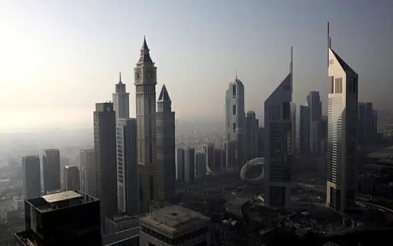 الإمارات تمنع دخول القادمين من 7