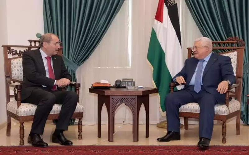 الصفدي ينقل رسالة من الملك إلى
